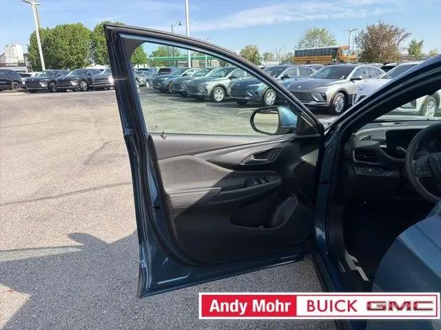 2026 Buick NV Preferred FWD