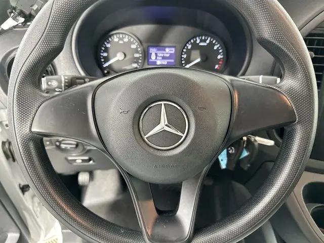 2022 Mercedes-Benz Metris Standard