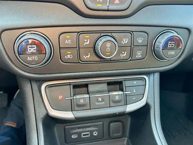 2023 GMC Terrain AWD AT4