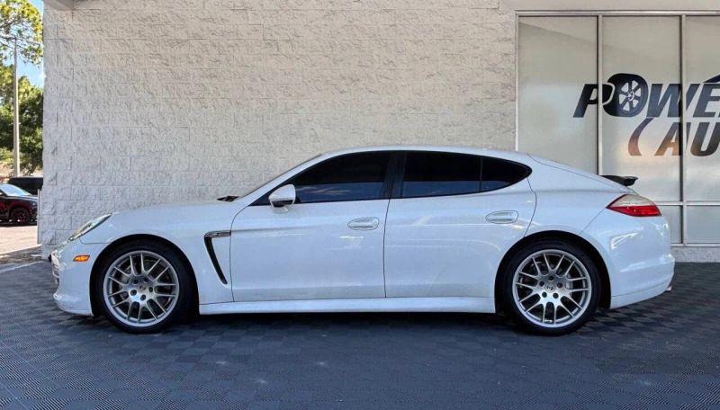 2013 Porsche Panamera Platinum Edition