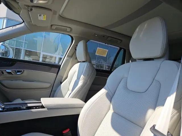 2026 Volvo XC90 Plug-In Hybrid Ultra, T8 AWD, Electric/Gasoline, Bright, 7 Seats