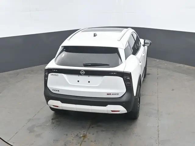 2026 Nissan Kicks SR