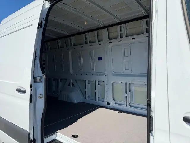 2026 Mercedes-Benz Sprinter 2500 Standard Roof 4-Cyl Diesel