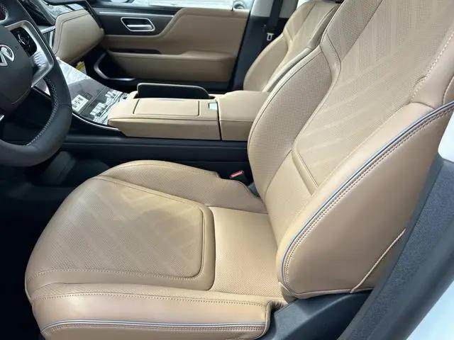 2026 INFINITI QX80 LUXE