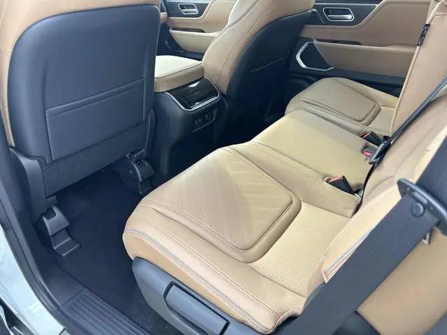 2026 INFINITI QX80 LUXE