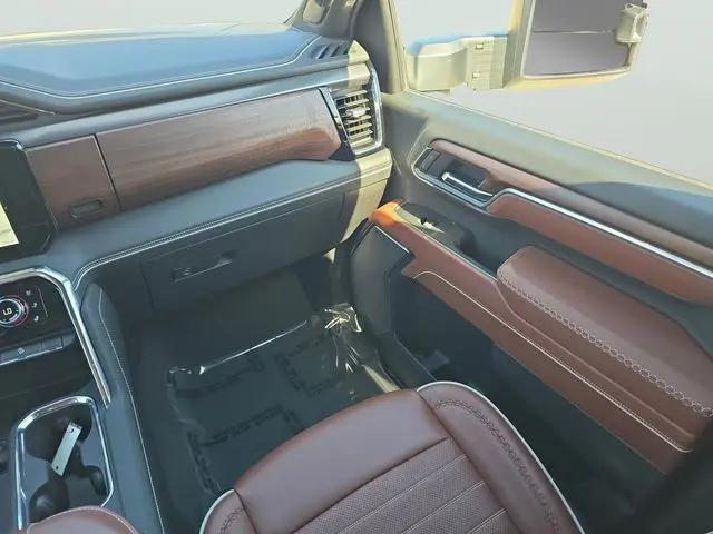 2025 GMC Sierra 2500HD 4WD Crew Cab Standard Bed Denali Ultimate
