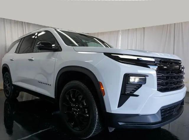 2026 Chevrolet Traverse FWD LT
