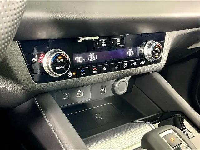 2026 Nissan Rogue Plug-In Hybrid Platinum