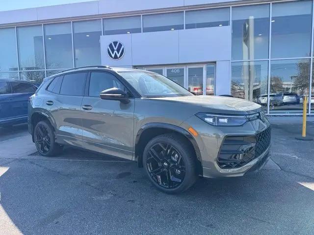 2026 Volkswagen Tiguan SE R-Line Black for sale in Clarksville, IN