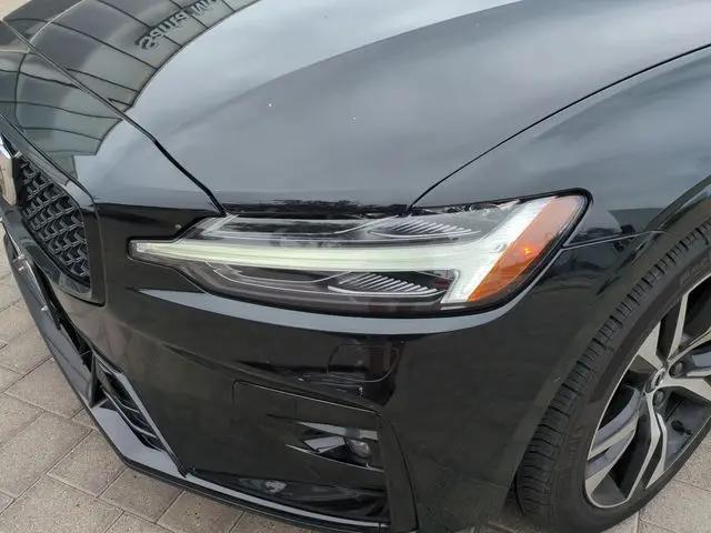 2025 Volvo S60 B5 Plus