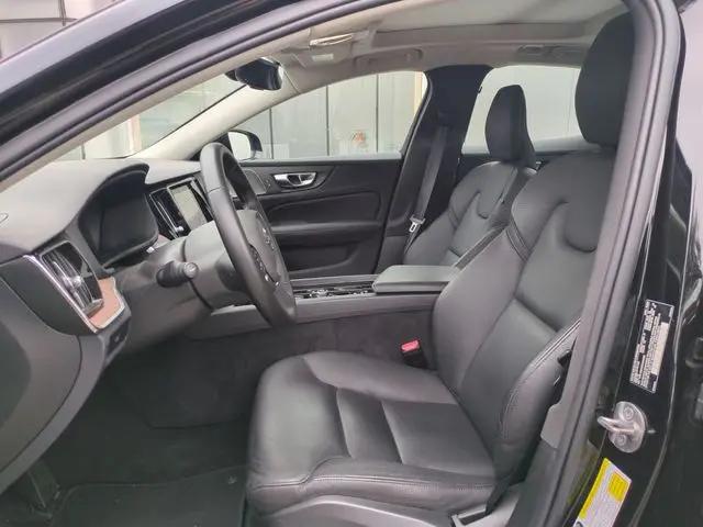 2025 Volvo S60 B5 Plus