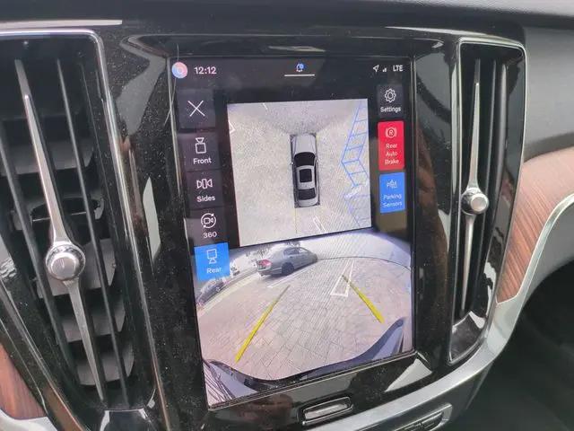 2025 Volvo S60 B5 Plus