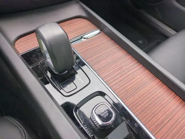 2025 Volvo S60 B5 Plus