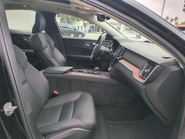 2025 Volvo S60 B5 Plus
