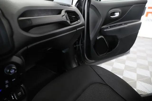 2019 Jeep Renegade Altitude FWD
