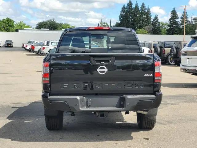 2026 Nissan Frontier Crew Cab SV 4x4