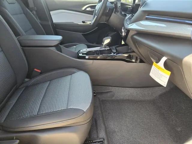 2026 Chevrolet Trax FWD LT