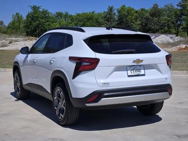 2026 Chevrolet Trax FWD LT