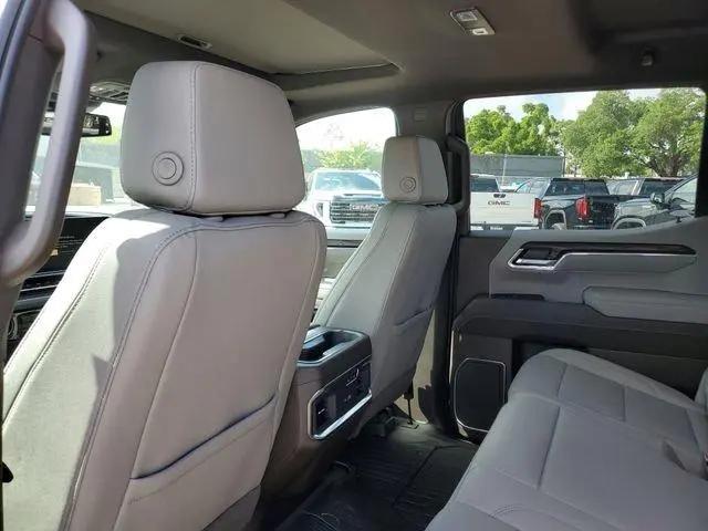 2026 GMC Sierra 1500 Crew Cab, Short Bed, SLT, 4WD