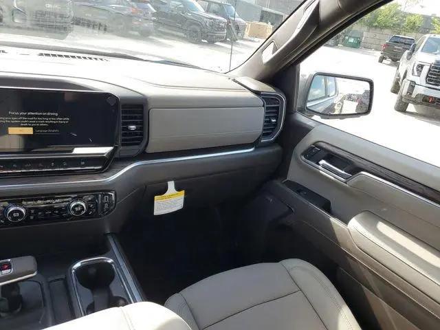 2026 GMC Sierra 1500 Crew Cab, Short Bed, SLT, 4WD