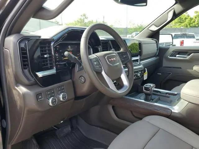 2026 GMC Sierra 1500 Crew Cab, Short Bed, SLT, 4WD