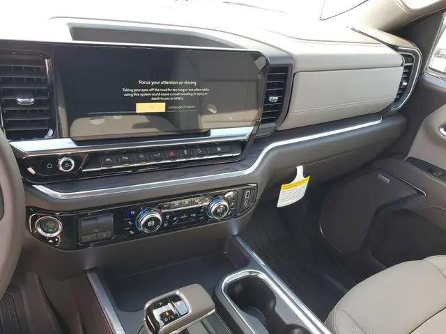 2026 GMC Sierra 1500 Crew Cab, Short Bed, SLT, 4WD