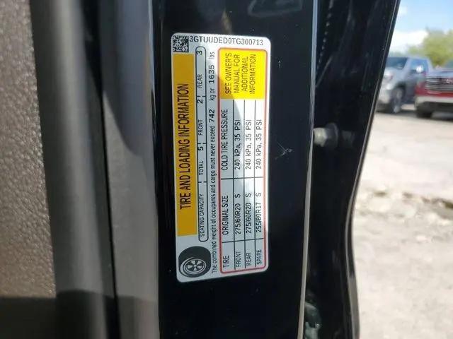 2026 GMC Sierra 1500 Crew Cab, Short Bed, SLT, 4WD