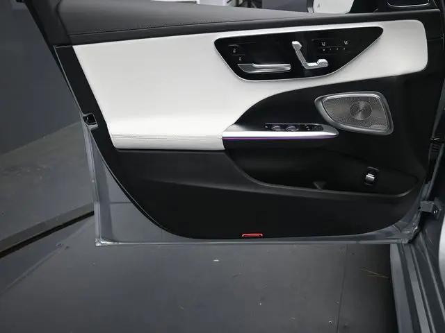 2025 Mercedes-Benz C-CLASS C 300 C 300