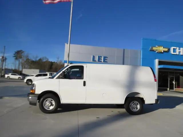 2026 Chevrolet Express Cargo Van 2500 Regular Wheelbase, WT, RWD