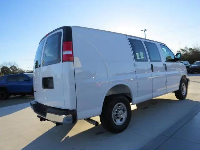 2026 Chevrolet Express Cargo Van 2500 Regular Wheelbase, WT, RWD