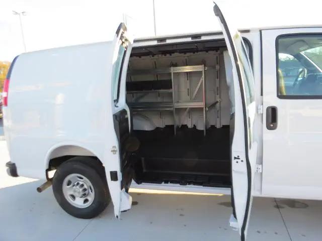 2026 Chevrolet Express Cargo Van 2500 Regular Wheelbase, WT, RWD