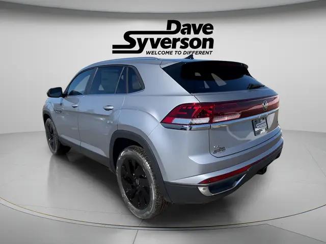 2026 Volkswagen Atlas Cross Sport SE with Technology