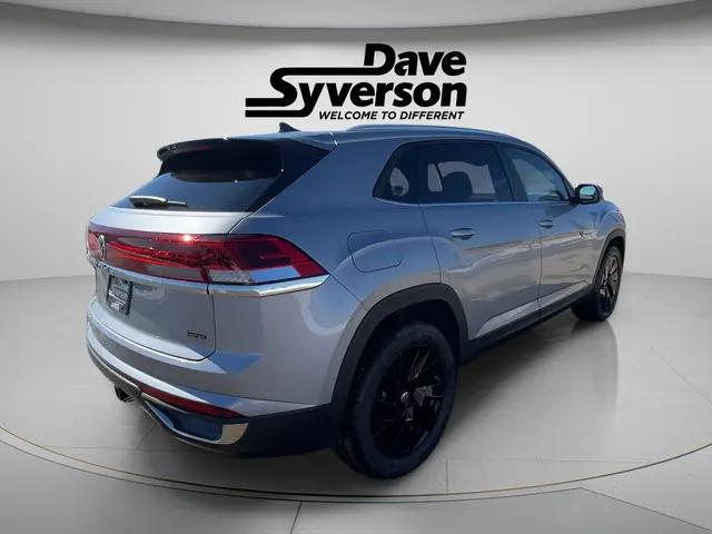 2026 Volkswagen Atlas Cross Sport SE with Technology