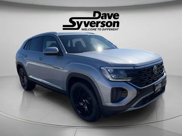 2026 Volkswagen Atlas Cross Sport SE with Technology