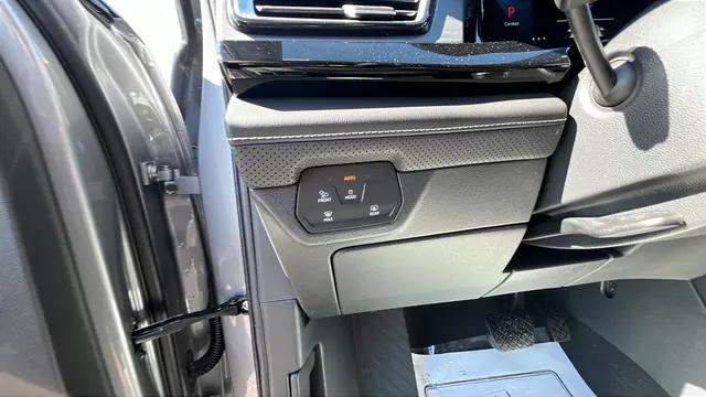 2026 Volkswagen Atlas Cross Sport SE with Technology