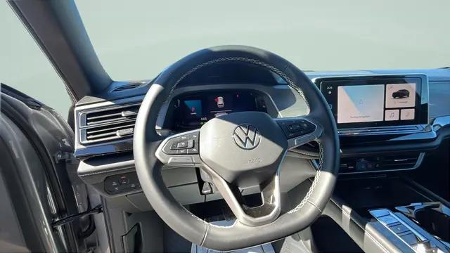 2026 Volkswagen Atlas Cross Sport SE with Technology