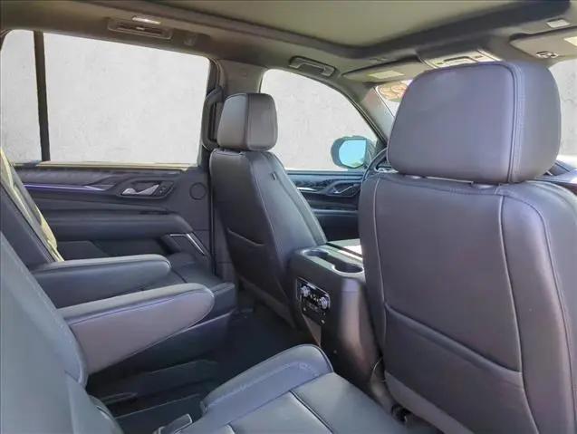 2022 GMC Yukon 4WD Denali
