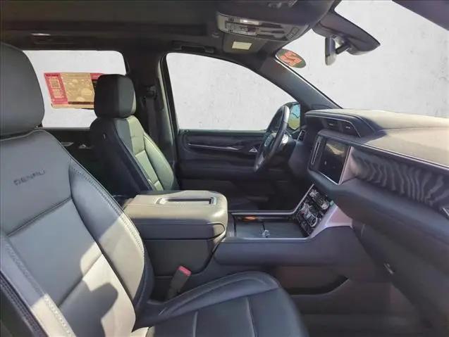 2022 GMC Yukon 4WD Denali