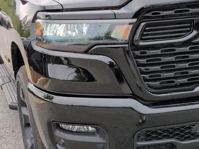 2026 Ram 1500 Express Crew Cab 4x4 57 Box