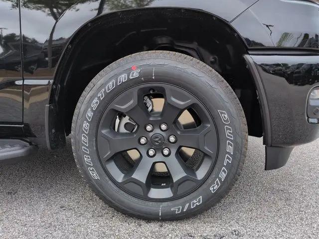 2026 Ram 1500 Express Crew Cab 4x4 57 Box