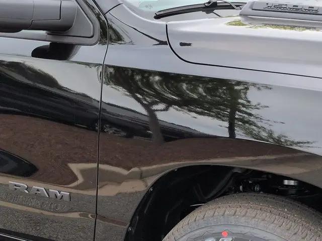 2026 Ram 1500 Express Crew Cab 4x4 57 Box
