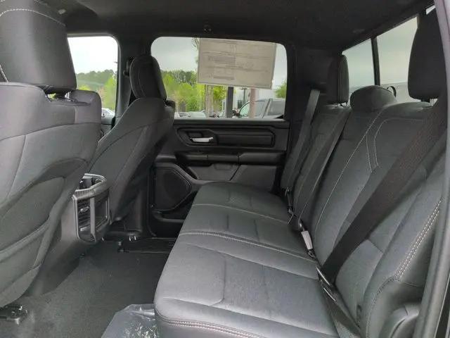 2026 Ram 1500 Express Crew Cab 4x4 57 Box