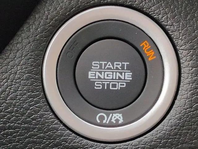 2026 Ram 1500 Express Crew Cab 4x4 57 Box