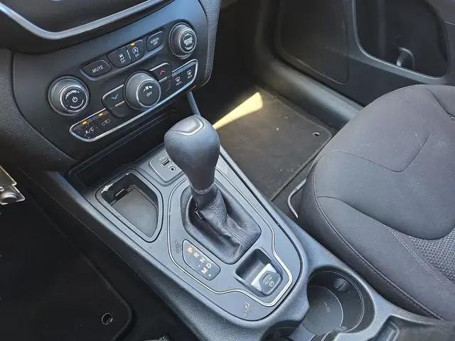 2021 Jeep Cherokee Latitude FWD