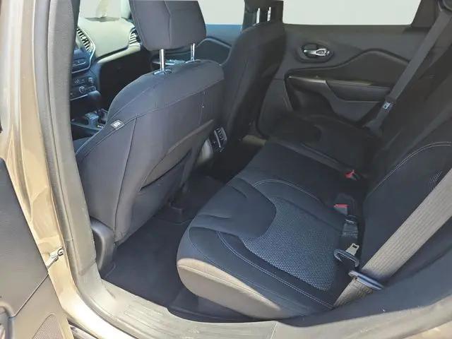 2021 Jeep Cherokee Latitude FWD