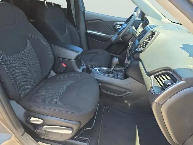 2021 Jeep Cherokee Latitude FWD