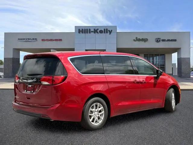 2026 Chrysler Voyager LX
