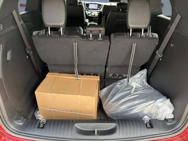 2026 Chrysler Voyager LX