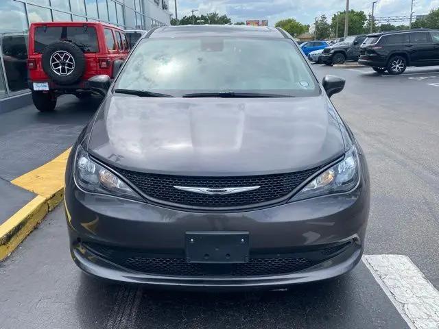 2023 Chrysler Voyager LX