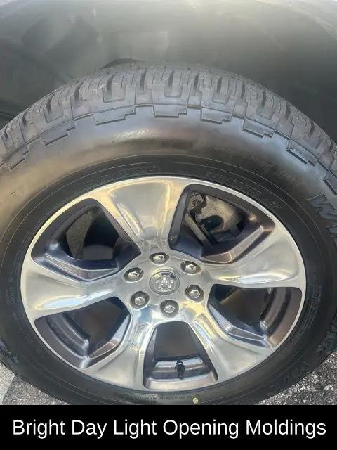 2019 Ram 1500 Laramie Crew Cab 4x4 5'7" Box
